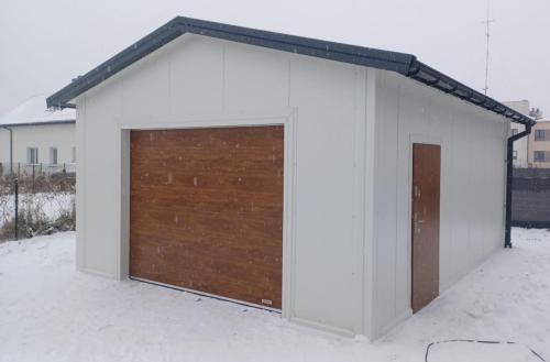 Garaż ocieplany z płyty warstwowej PiR 35m²-2