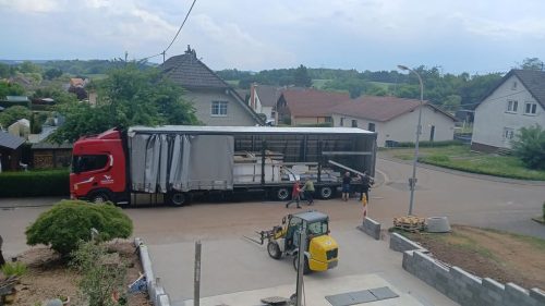 Dwustanowiskowy garaż drewnopodobny