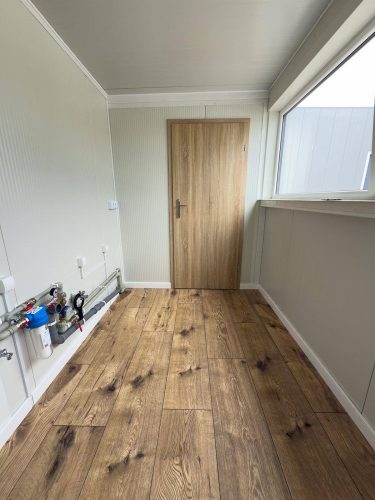 Kontener mieszkalny 9,2x3,4 m z pełnym wyposażeniem 