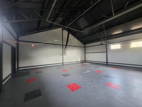 Nowoczesna hala izolowana 80 m² – solidność i uniwersalność (3)