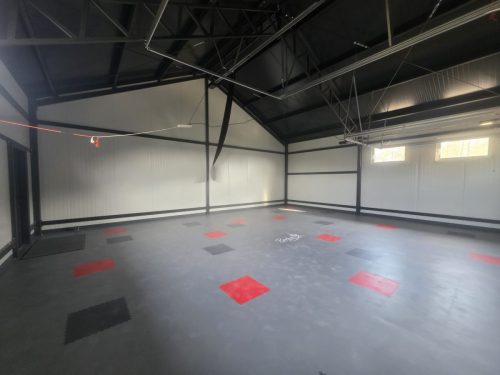 Nowoczesna hala izolowana 80 m² – solidność i uniwersalność (7)