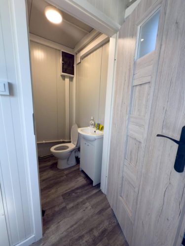 Pawilon handlowy o powierzchni 24 m2 (9)